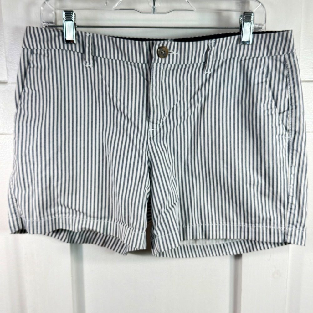 Old Navy Everyday Shorts Womens 8 Blue White‎ Pinstripe Cotton Chino Mid Rise